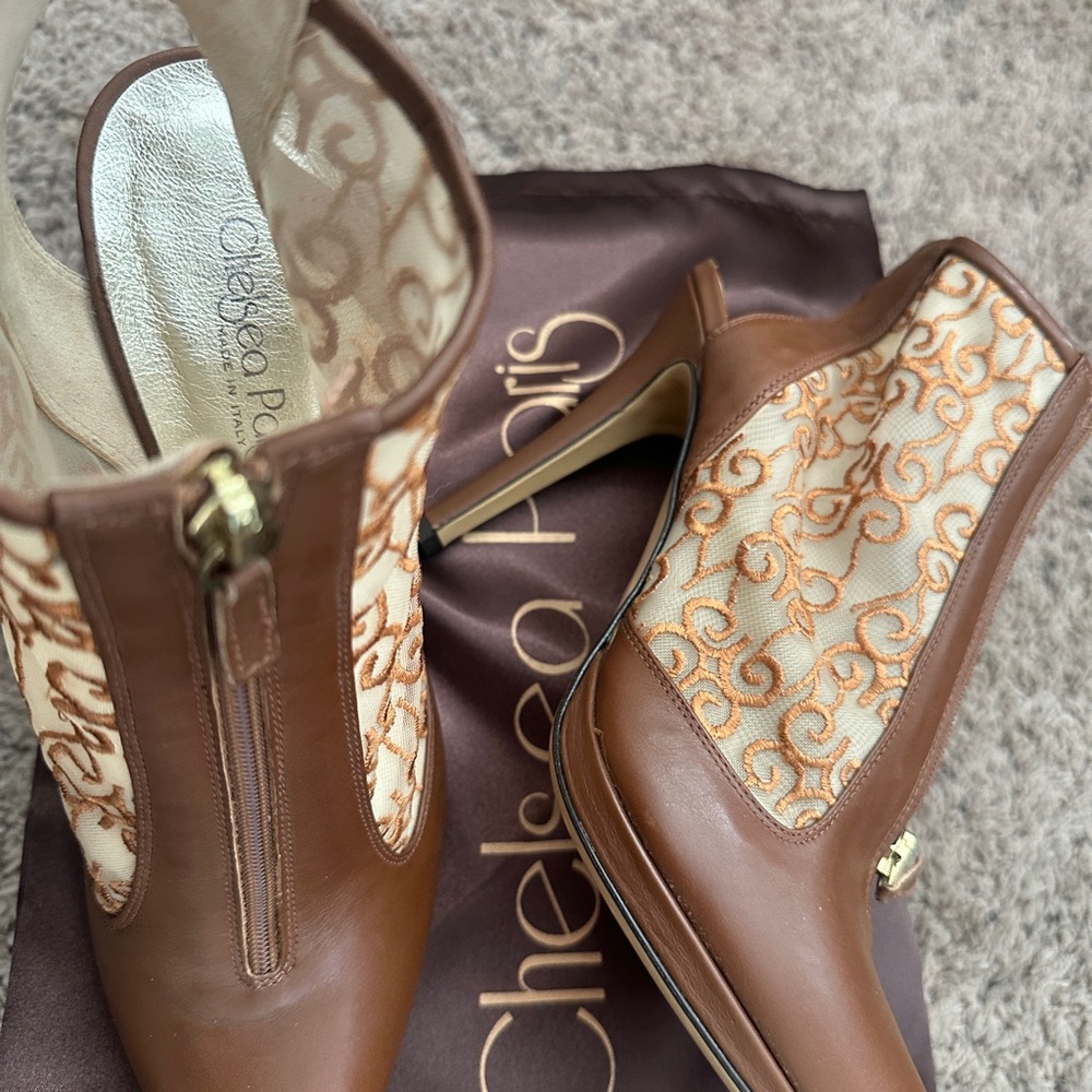 Chelsea Paris Brown calf heel boots